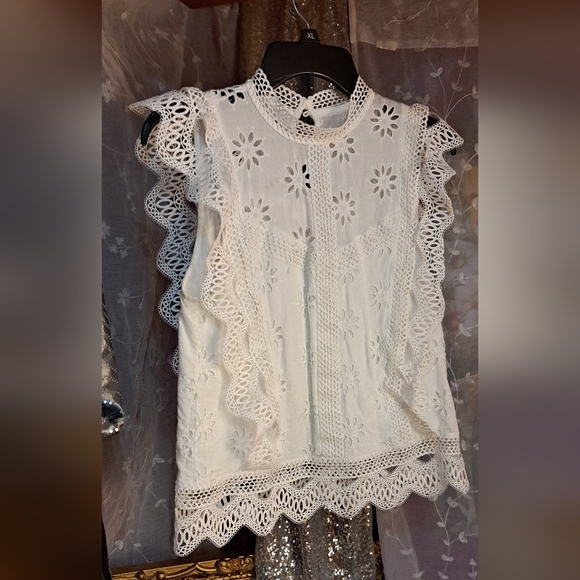 Entro Elegant White Lace Crochet Sleeveless Top. Xs - Picture 4 of 11